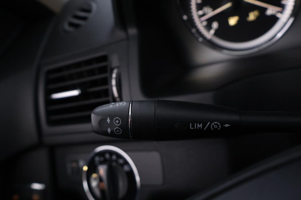 MERCEDES-BENZ C 2010