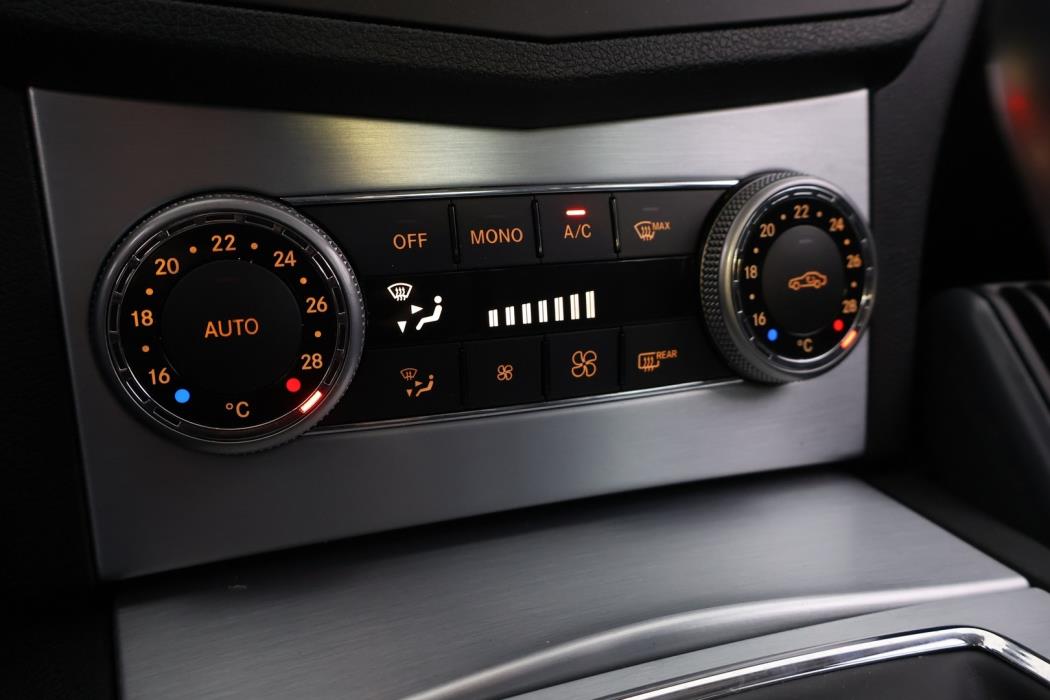 MERCEDES-BENZ C 2010