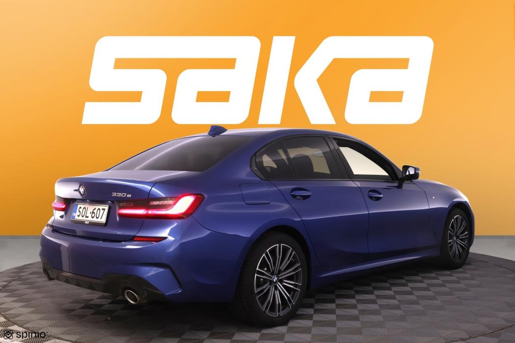 BMW 330 2020