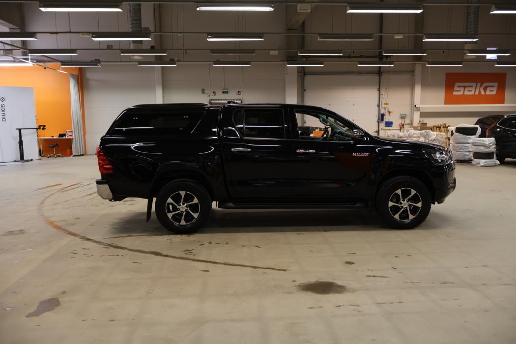 TOYOTA Hilux 2023