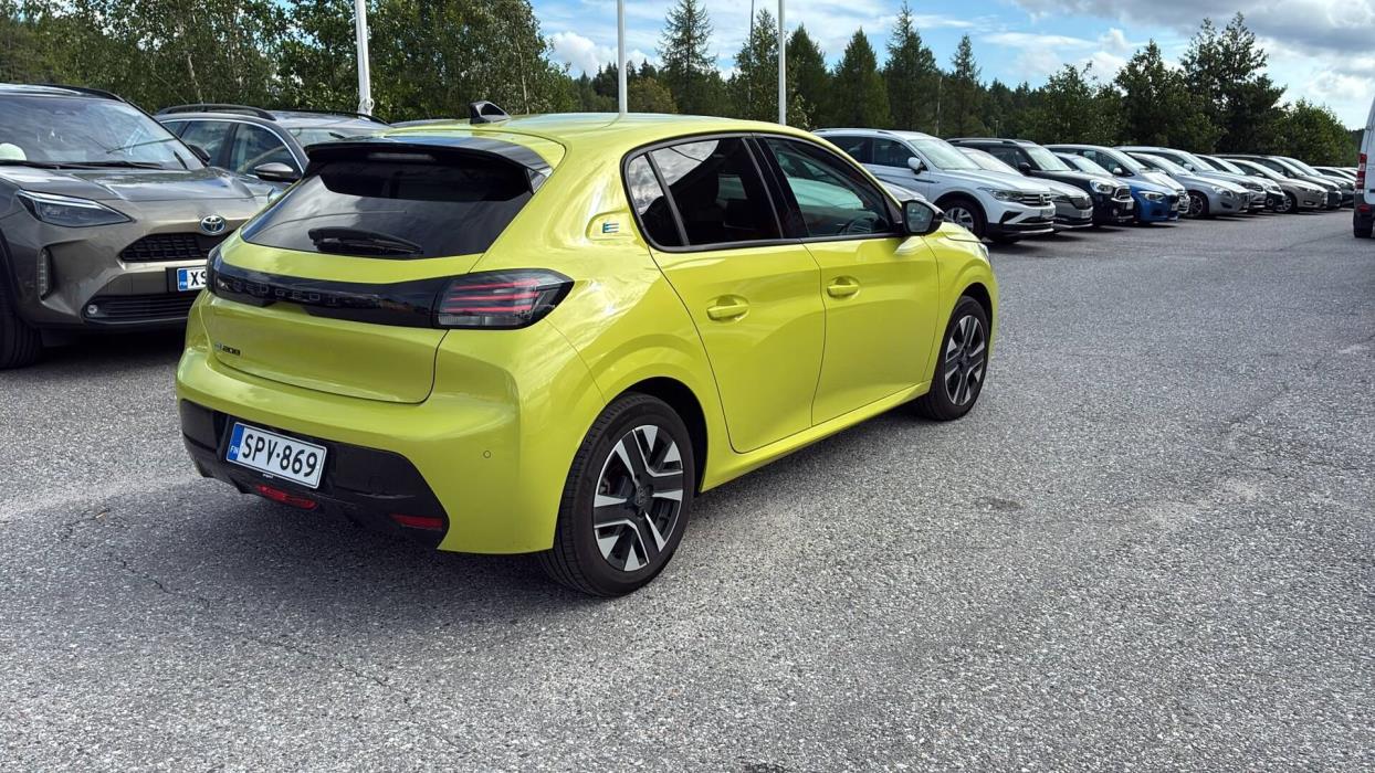 PEUGEOT e-208 2024