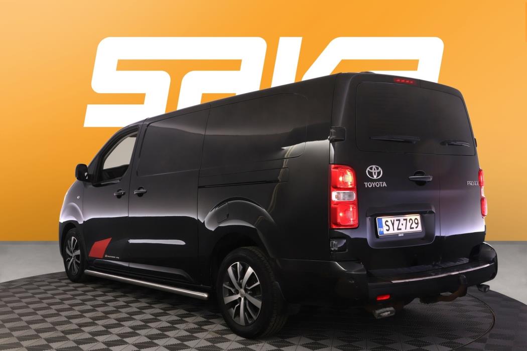 TOYOTA Proace 2021