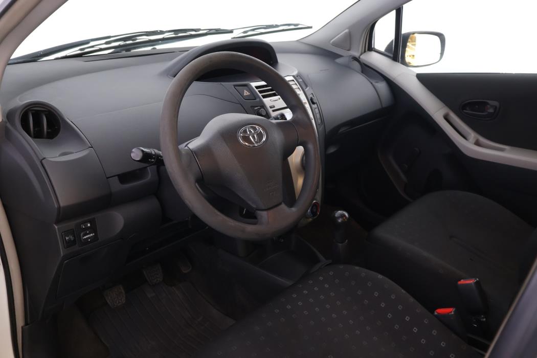 TOYOTA Yaris 2007