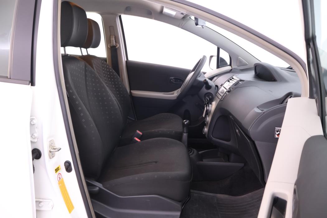 TOYOTA Yaris 2007