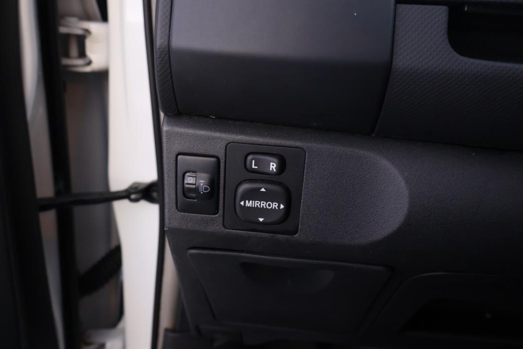 TOYOTA Yaris 2007