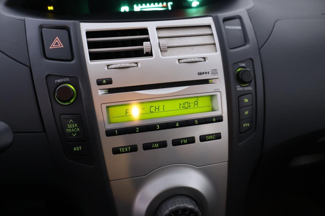 TOYOTA Yaris 2007