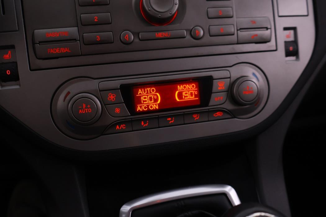 FORD Kuga 2012
