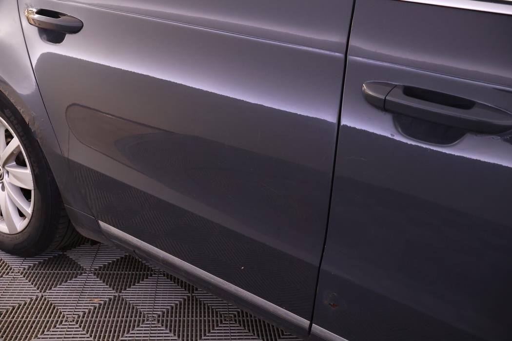 VOLKSWAGEN Passat 2012