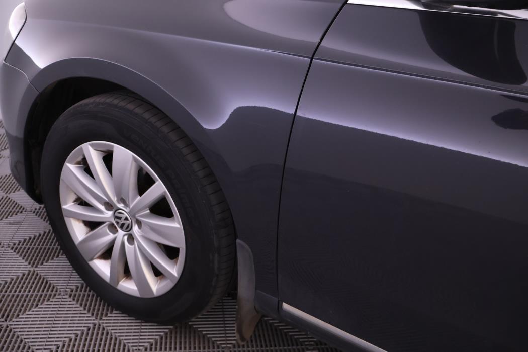 VOLKSWAGEN Passat 2012