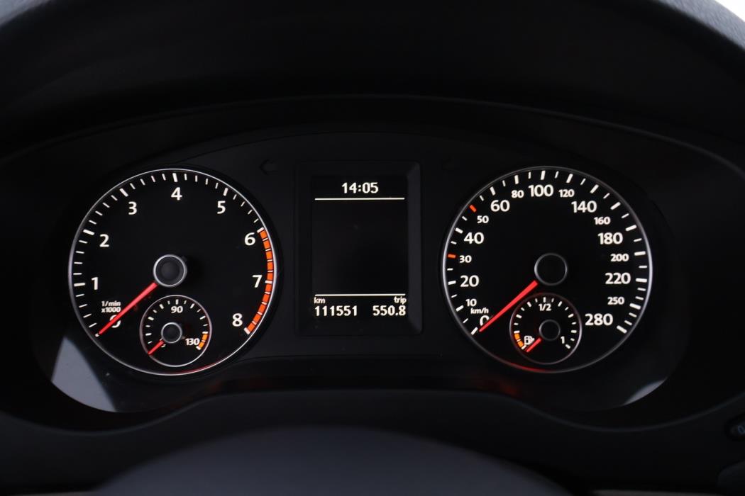 VOLKSWAGEN Jetta 2012