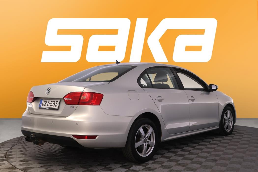 VOLKSWAGEN Jetta 2012