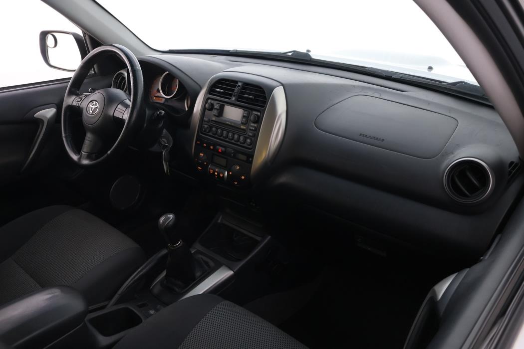 TOYOTA RAV4 2003