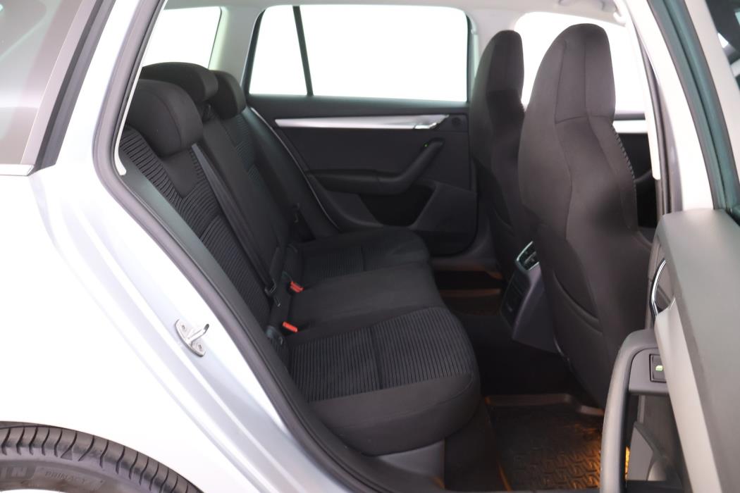 SKODA Octavia 2014