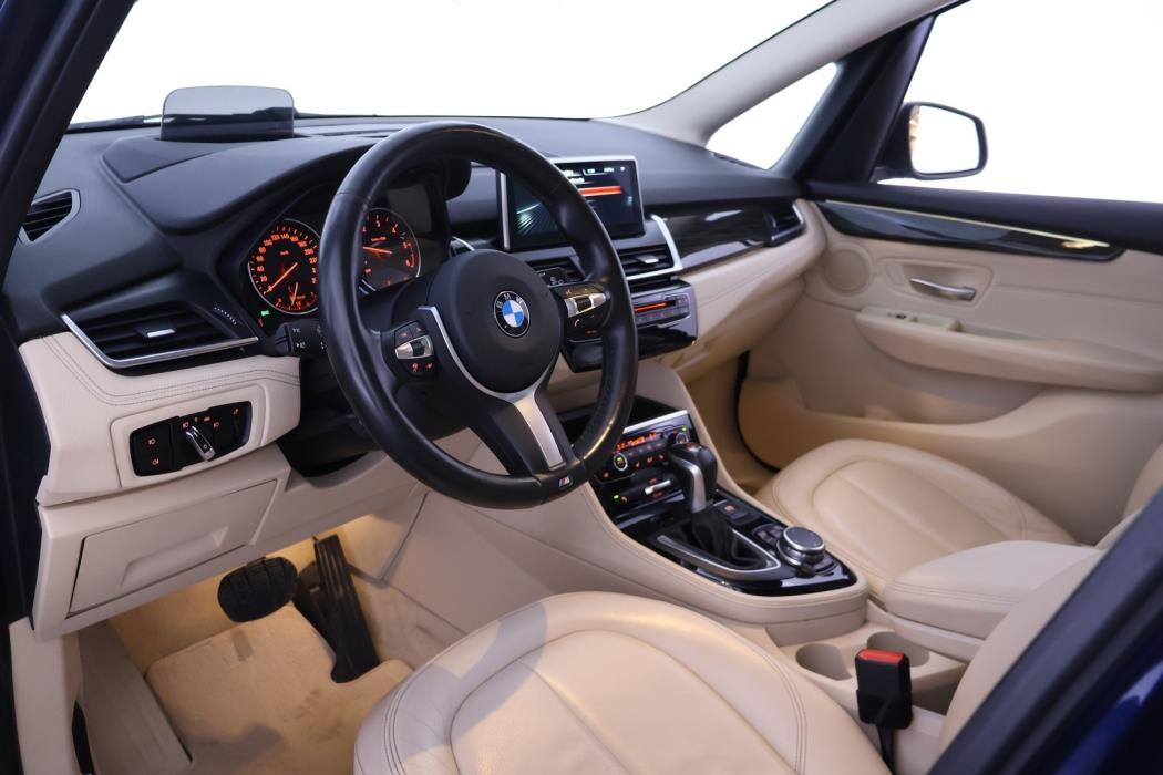 BMW 218 2016