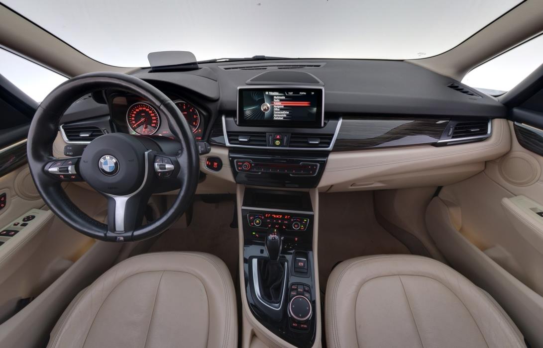 BMW 218 2016