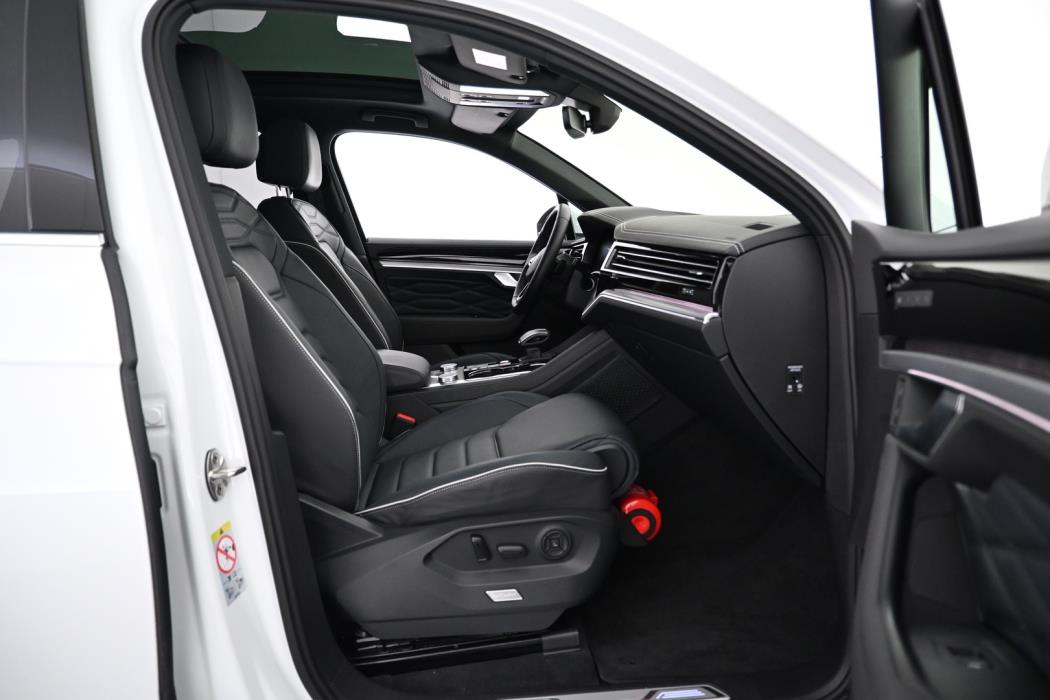 VOLKSWAGEN Touareg 2023