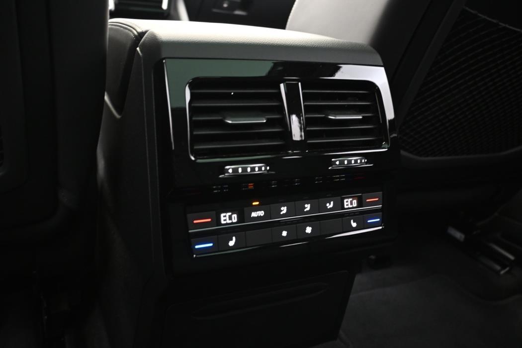 VOLKSWAGEN Touareg 2023