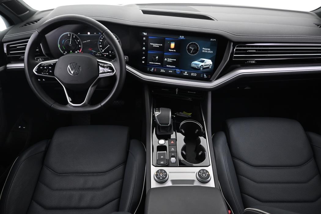 VOLKSWAGEN Touareg 2023