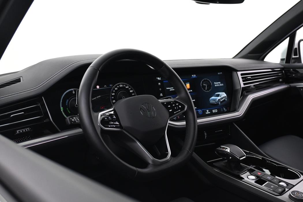 VOLKSWAGEN Touareg 2023