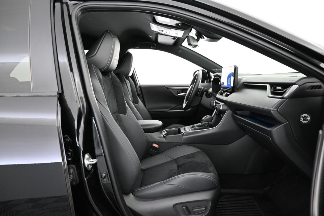 TOYOTA RAV4 Plug-in 2024