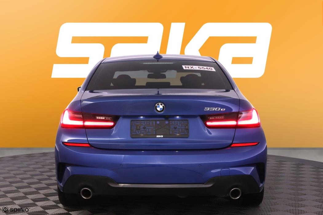 BMW 330 2020