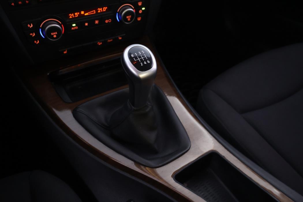 BMW 320 2009