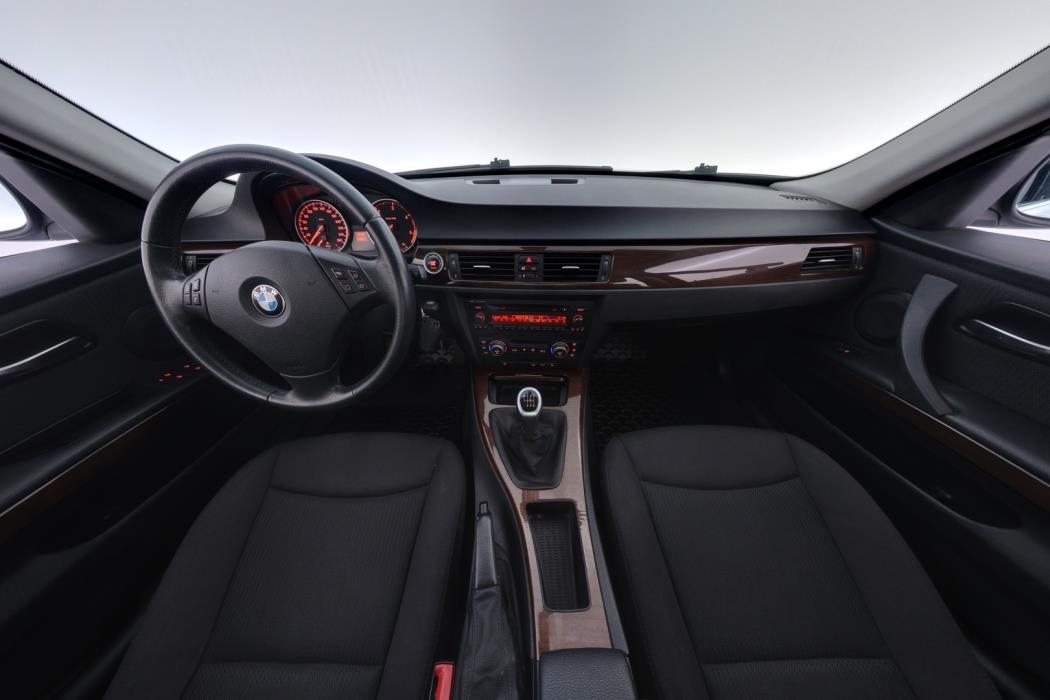 BMW 320 2009