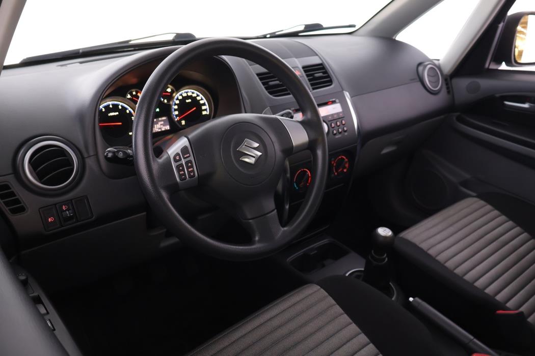 SUZUKI SX4 2011