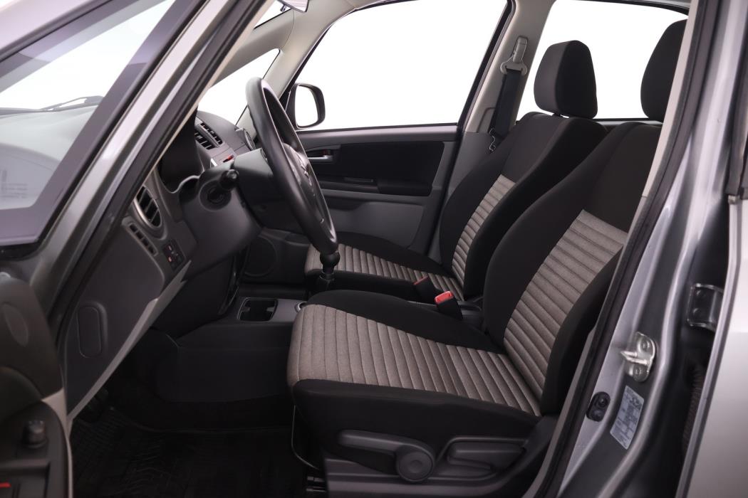 SUZUKI SX4 2011