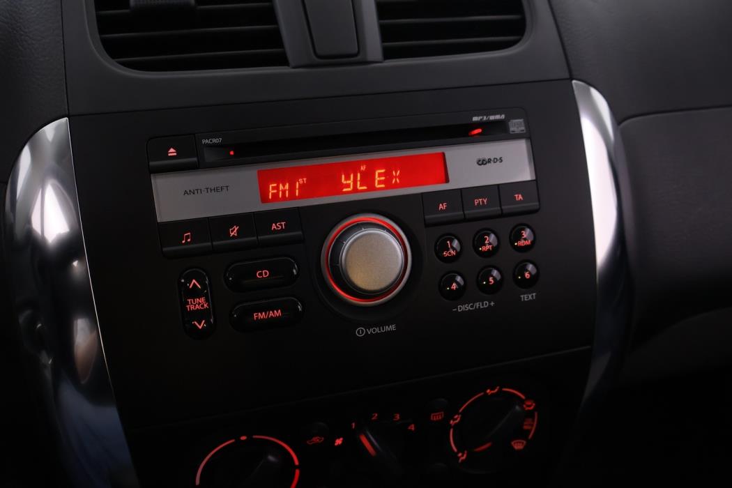 SUZUKI SX4 2011