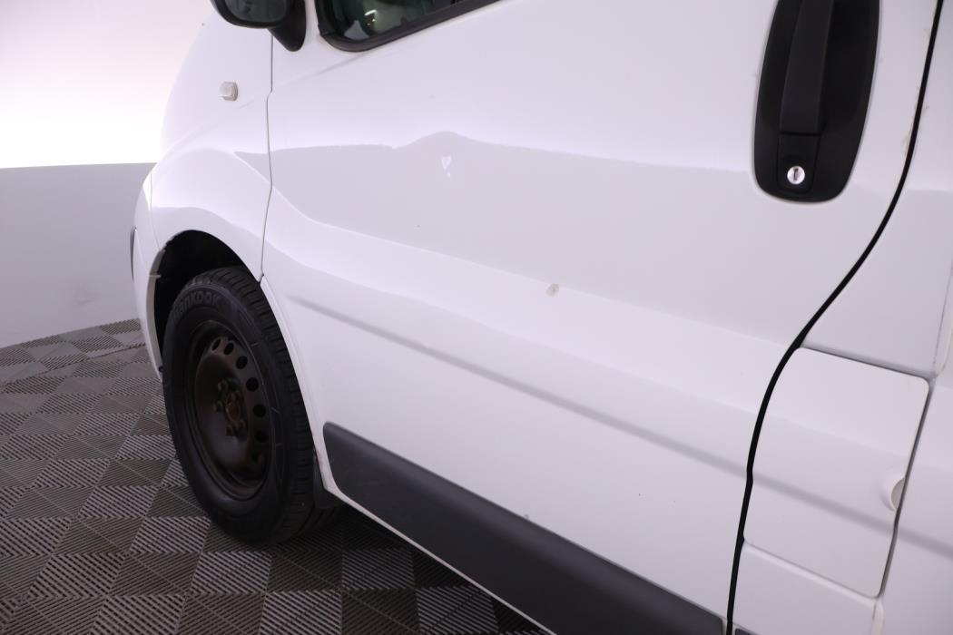 NISSAN Primastar 2011