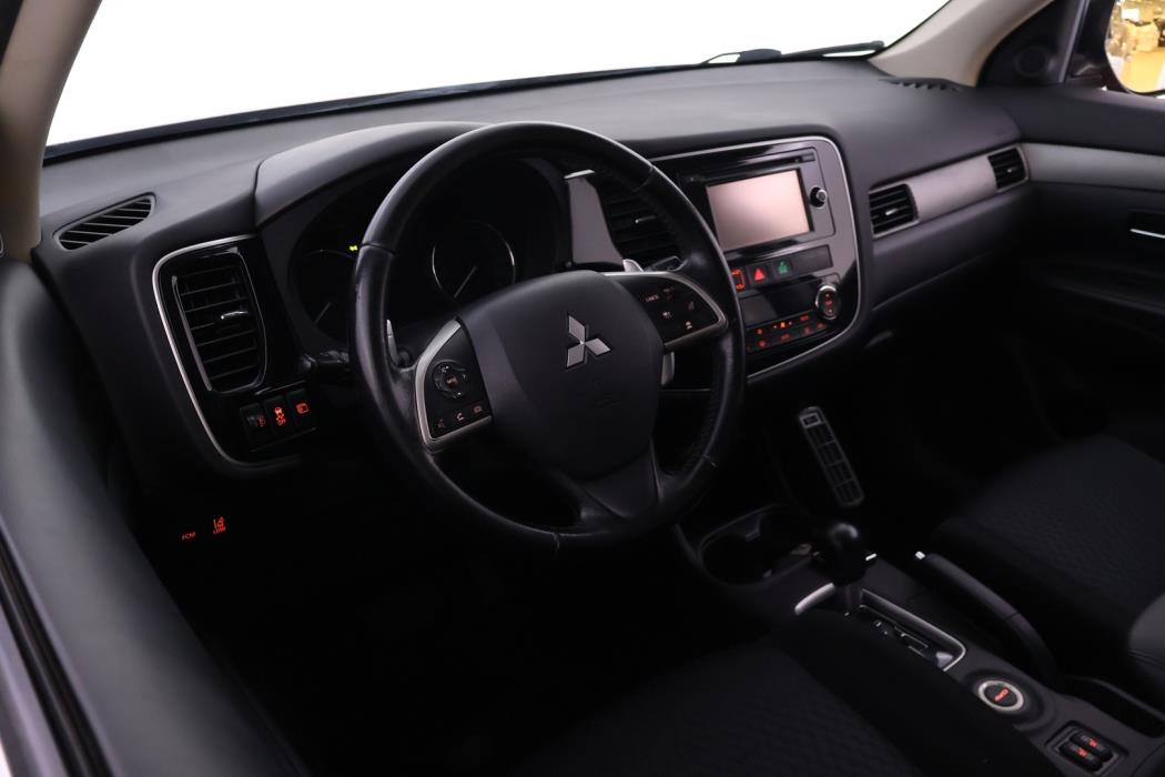 MITSUBISHI Outlander 2014