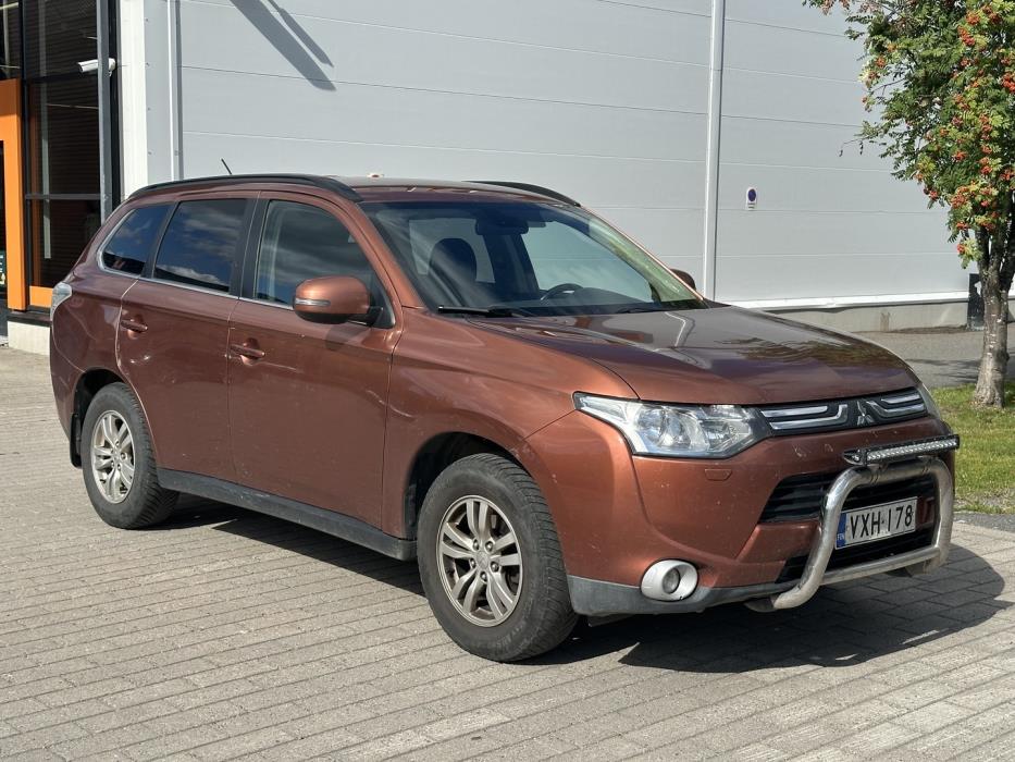 MITSUBISHI Outlander 2014