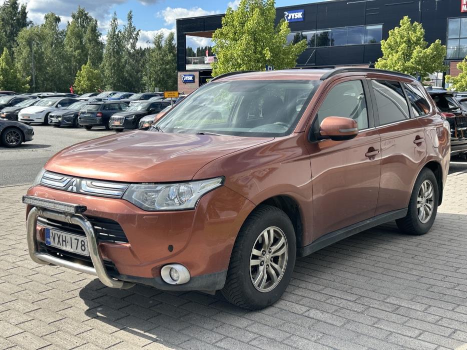 MITSUBISHI Outlander 2014
