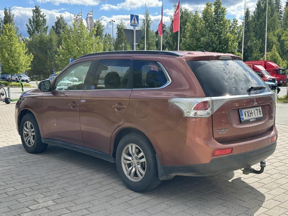 MITSUBISHI Outlander 2014