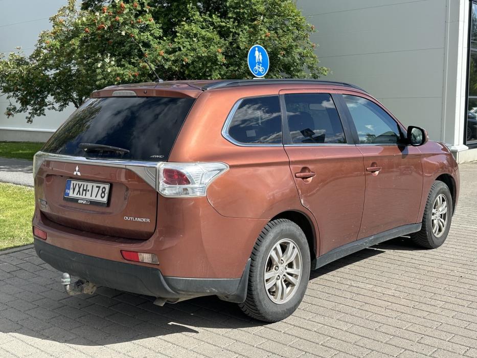 MITSUBISHI Outlander 2014