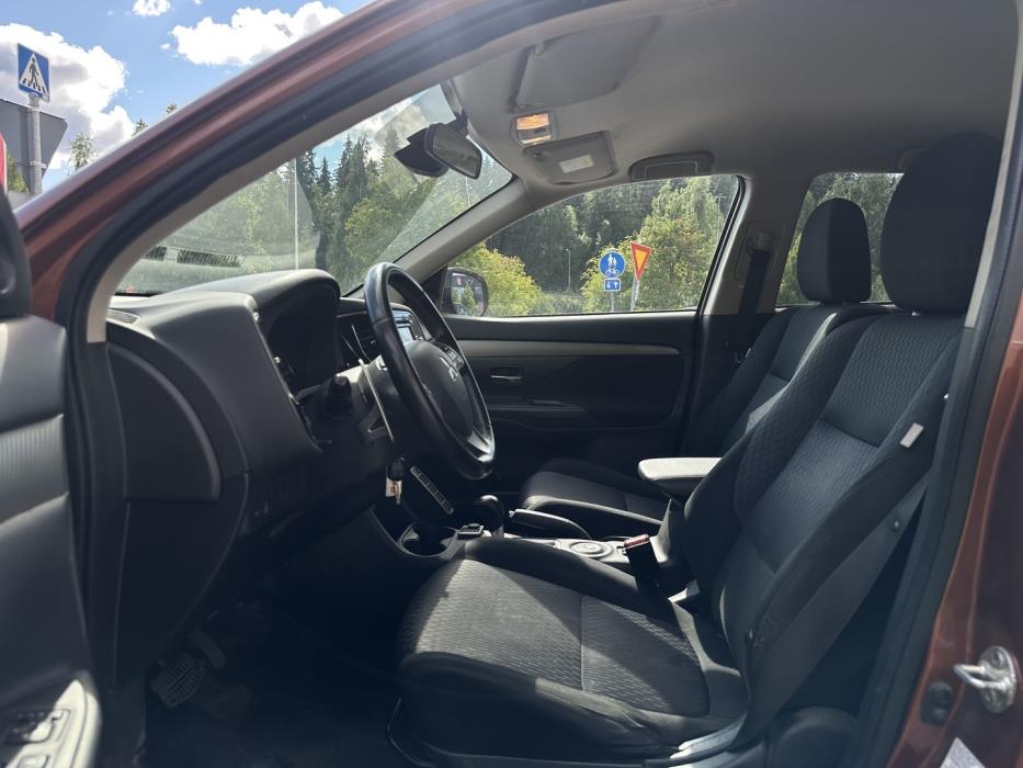 MITSUBISHI Outlander 2014