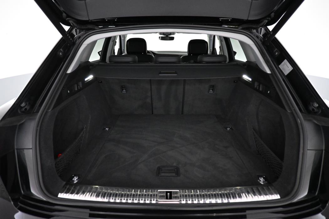 AUDI Q8 e-tron 2024
