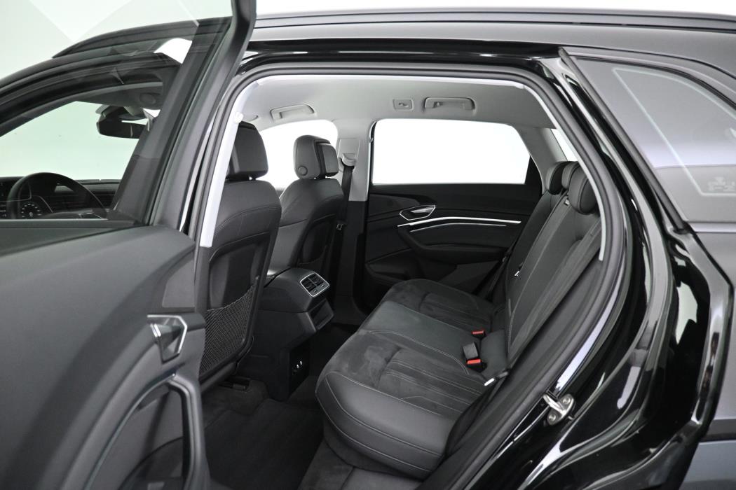 AUDI Q8 e-tron 2024
