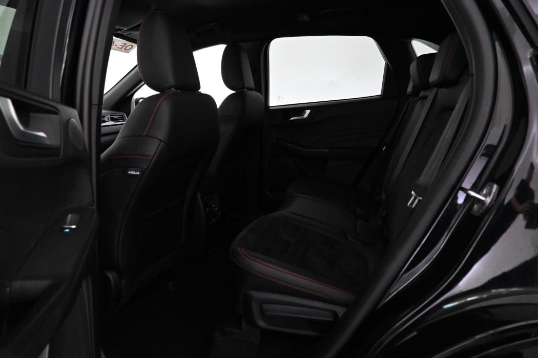 FORD Kuga 2023