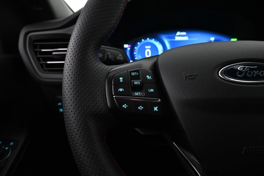 FORD Kuga 2023