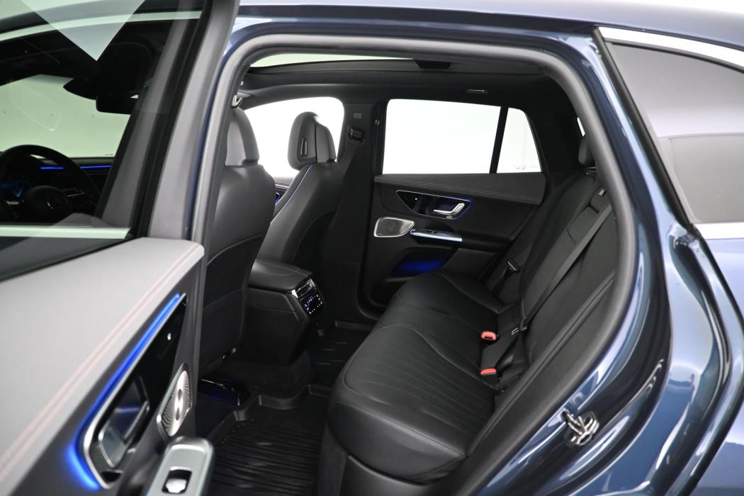 MERCEDES-BENZ EQE SUV 2023