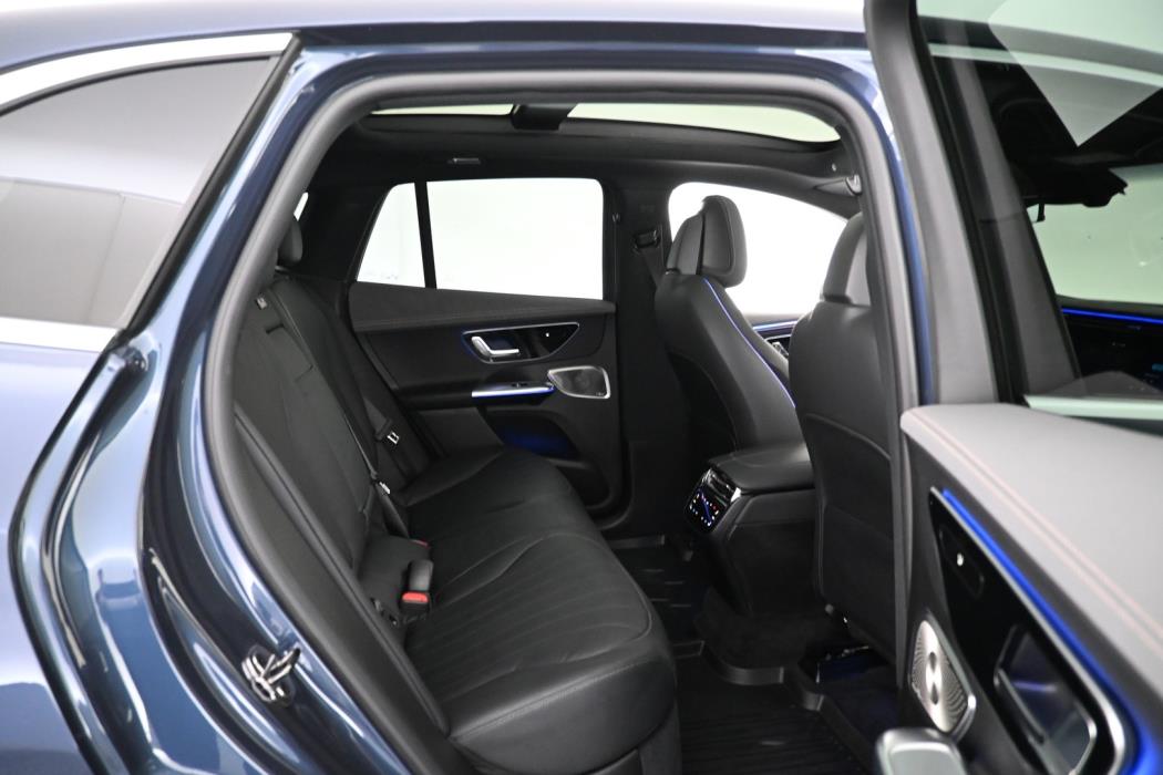 MERCEDES-BENZ EQE SUV 2023