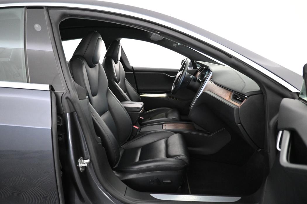 TESLA Model S 2020