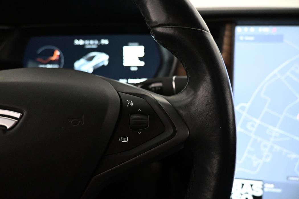 TESLA Model S 2020