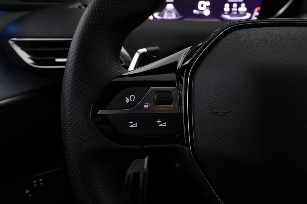 PEUGEOT 5008 2024