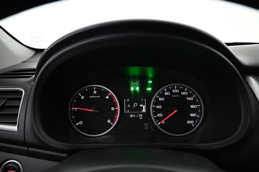 MITSUBISHI L200 2016