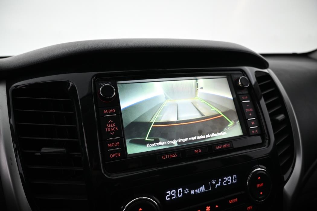 MITSUBISHI L200 2016