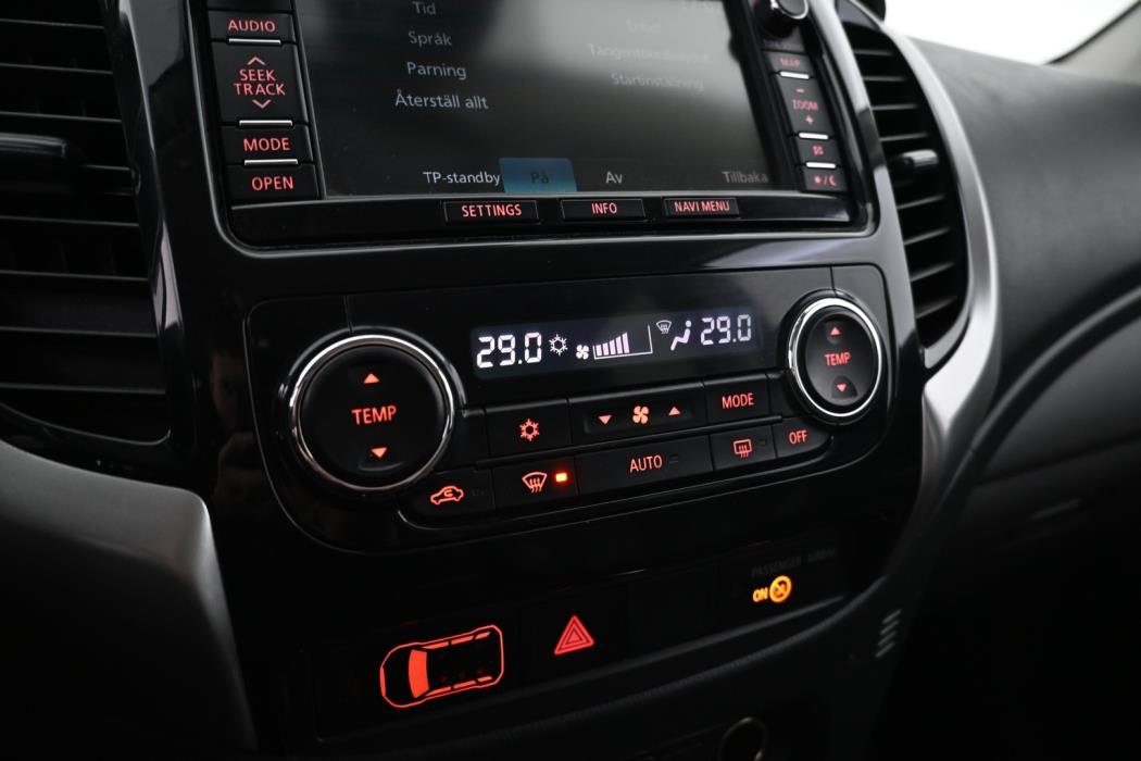 MITSUBISHI L200 2016