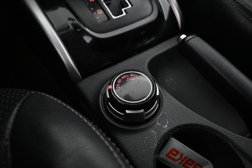 MITSUBISHI L200 2016